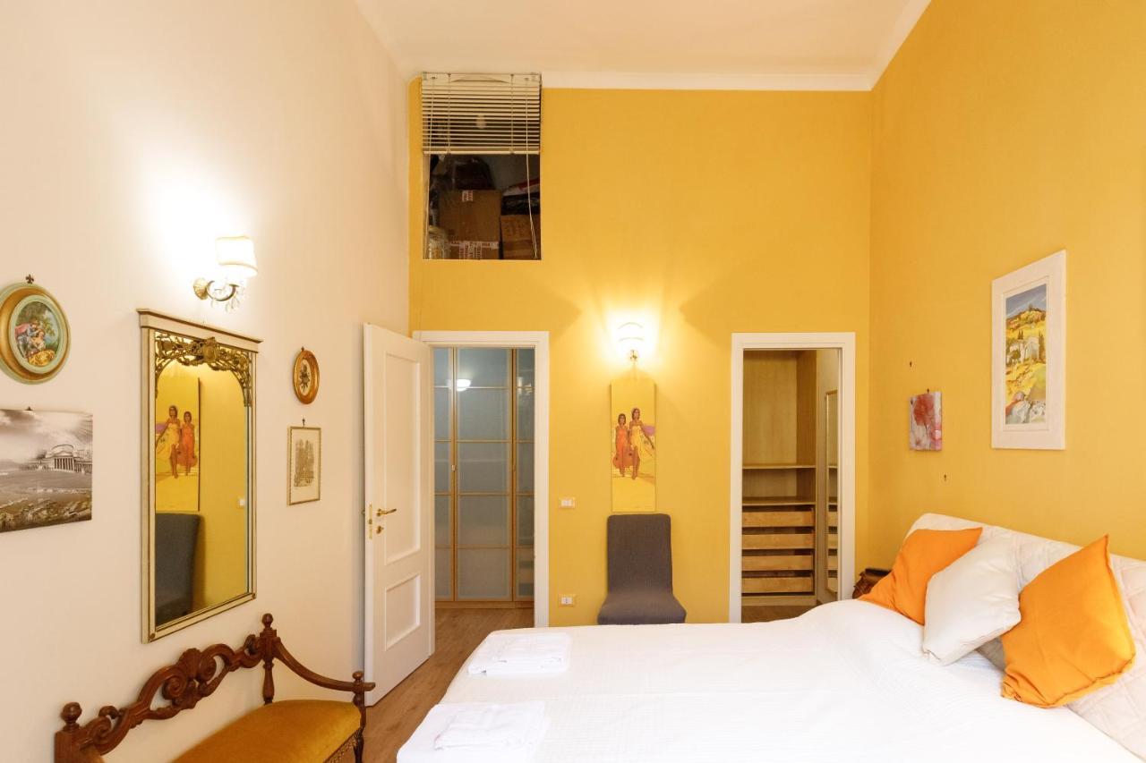 Duomo 77 - In The Heart Of The Historical Center By Elite Villas Naples Exterior photo