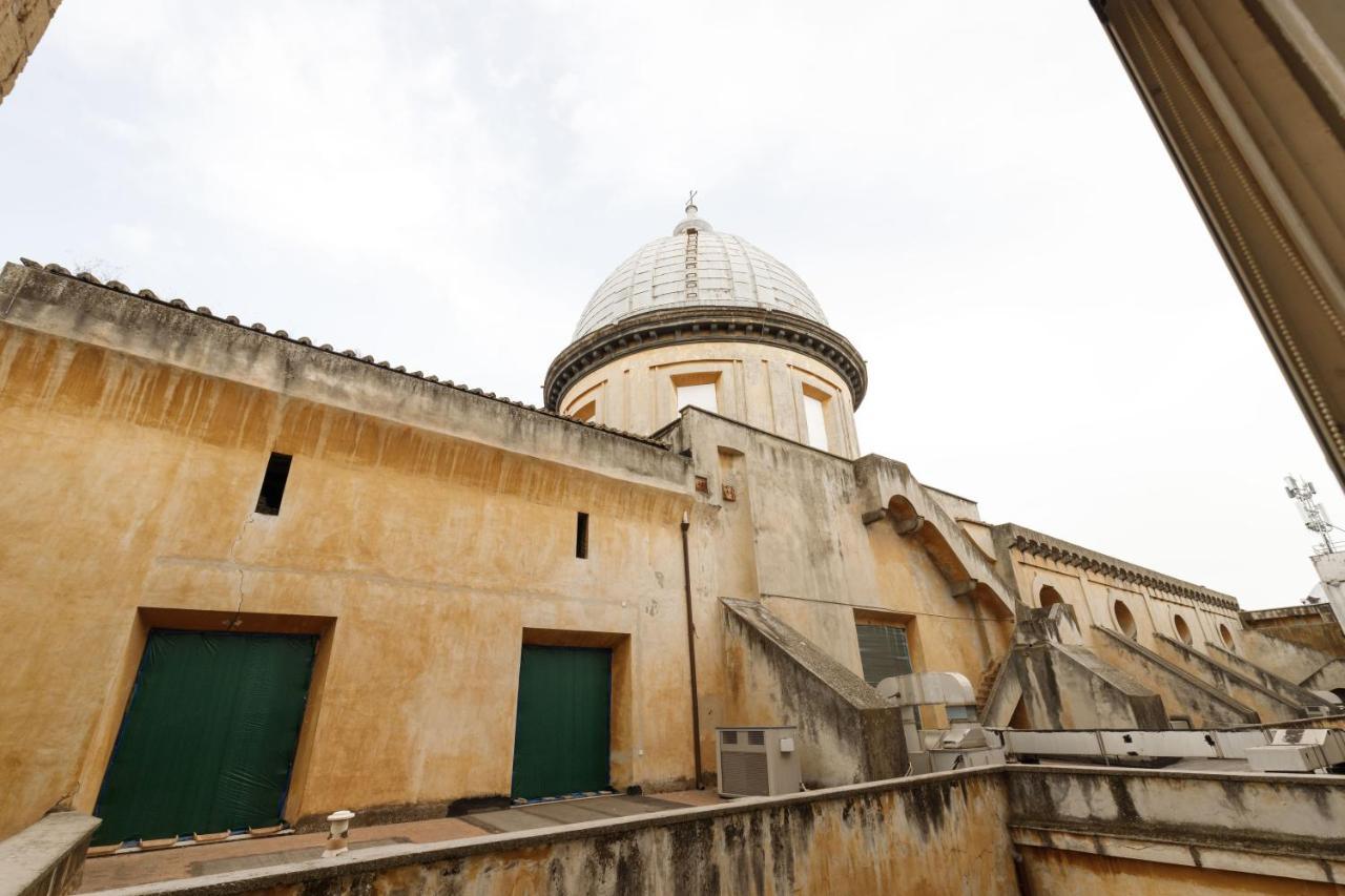 Duomo 77 - In The Heart Of The Historical Center By Elite Villas Naples Exterior photo
